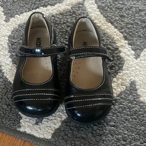 See Kai run black dress shoes size 8.5